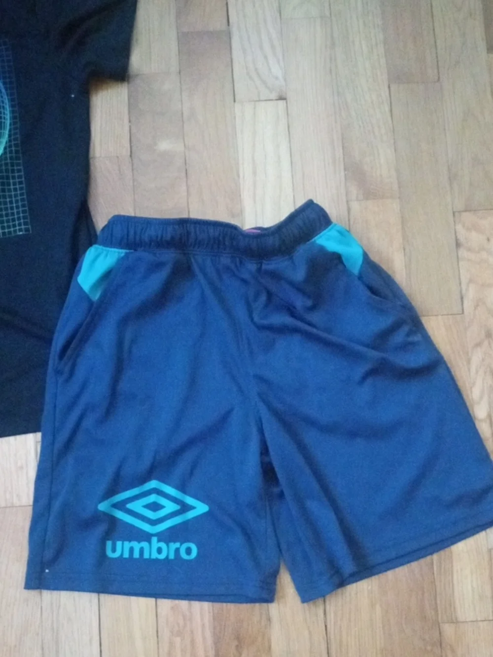 Umbro Navy Athletic Shorts & Black Graphic Tee Set boys large